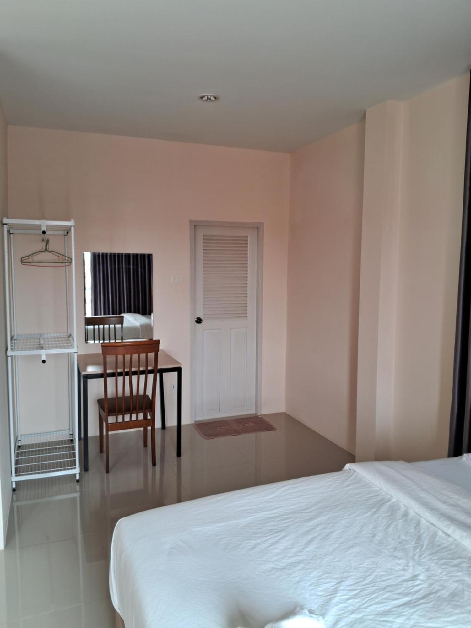 Hotel เคทู เกสเฮาส์ Chonburi Zewnętrze zdjęcie