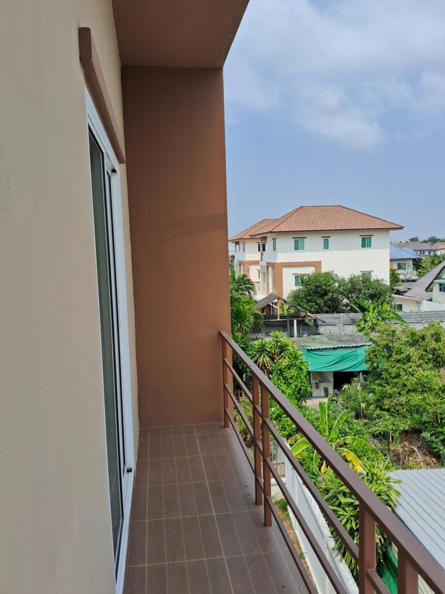 Hotel เคทู เกสเฮาส์ Chonburi Zewnętrze zdjęcie